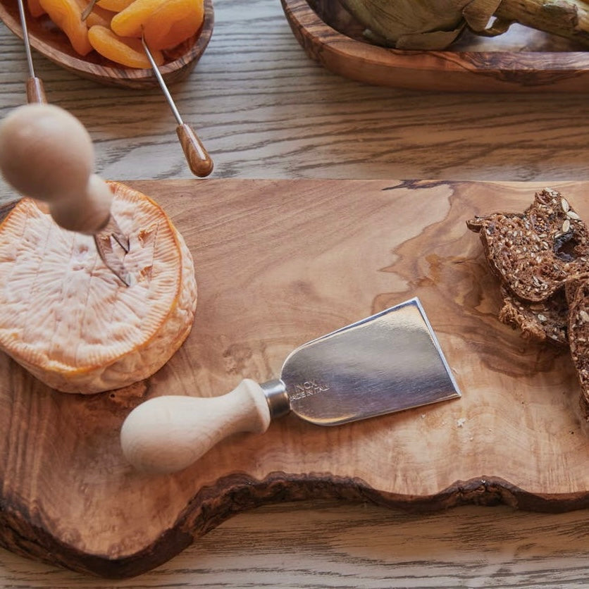 Cheese Tools (Wooden Cutting Board + Spoon Grater + Knife + Slicer) -  EMILIA FOOD LOVE Selected with love in Italy